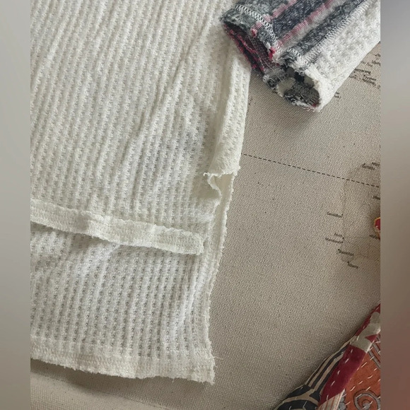 🆕Free People Waffle Knit Thermal Contrast Yoke Size Medium NWT 128$ - Picture 6 of 7